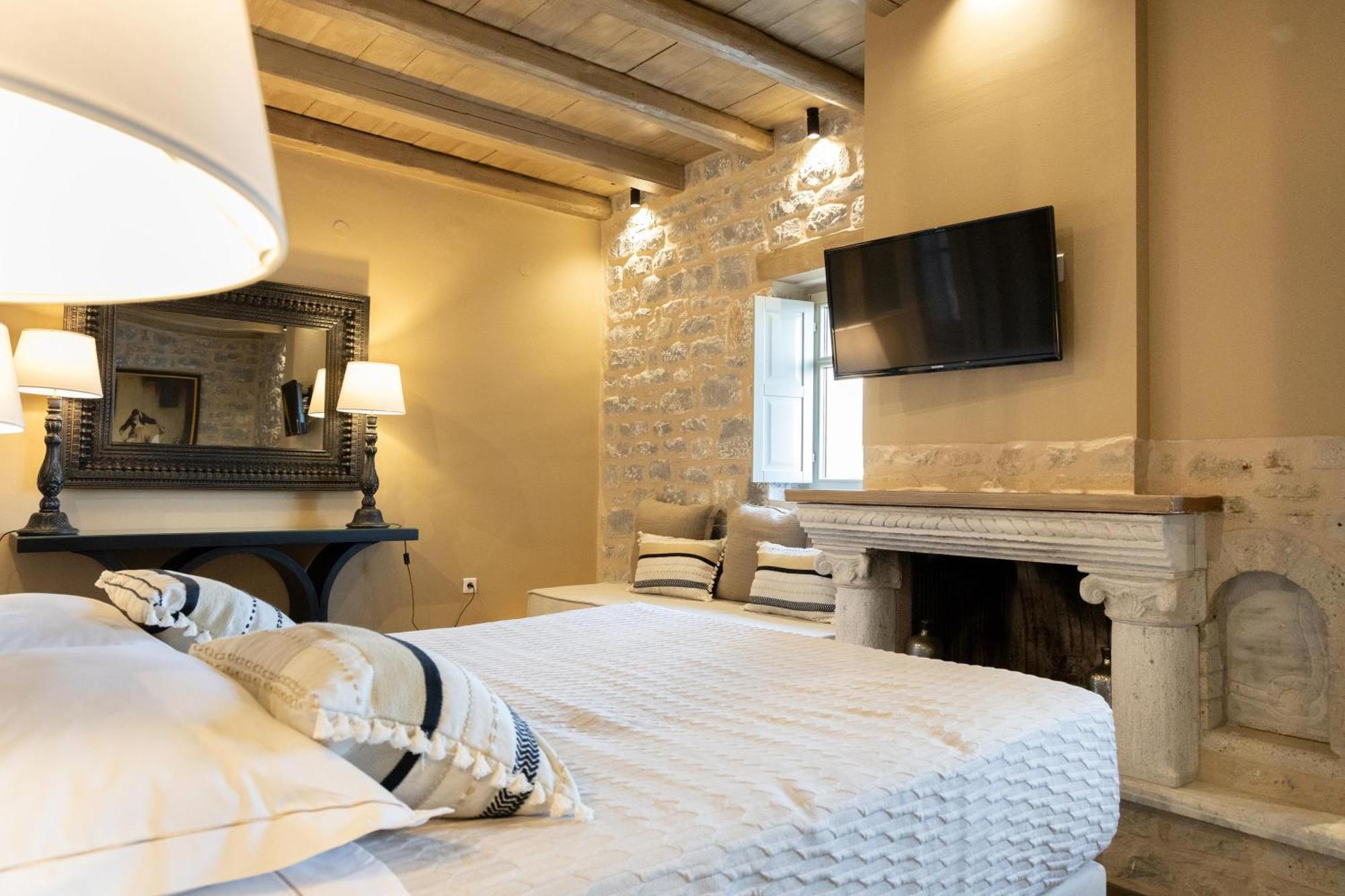 Akrolithi Guesthouse Karavostasi  Ngoại thất bức ảnh