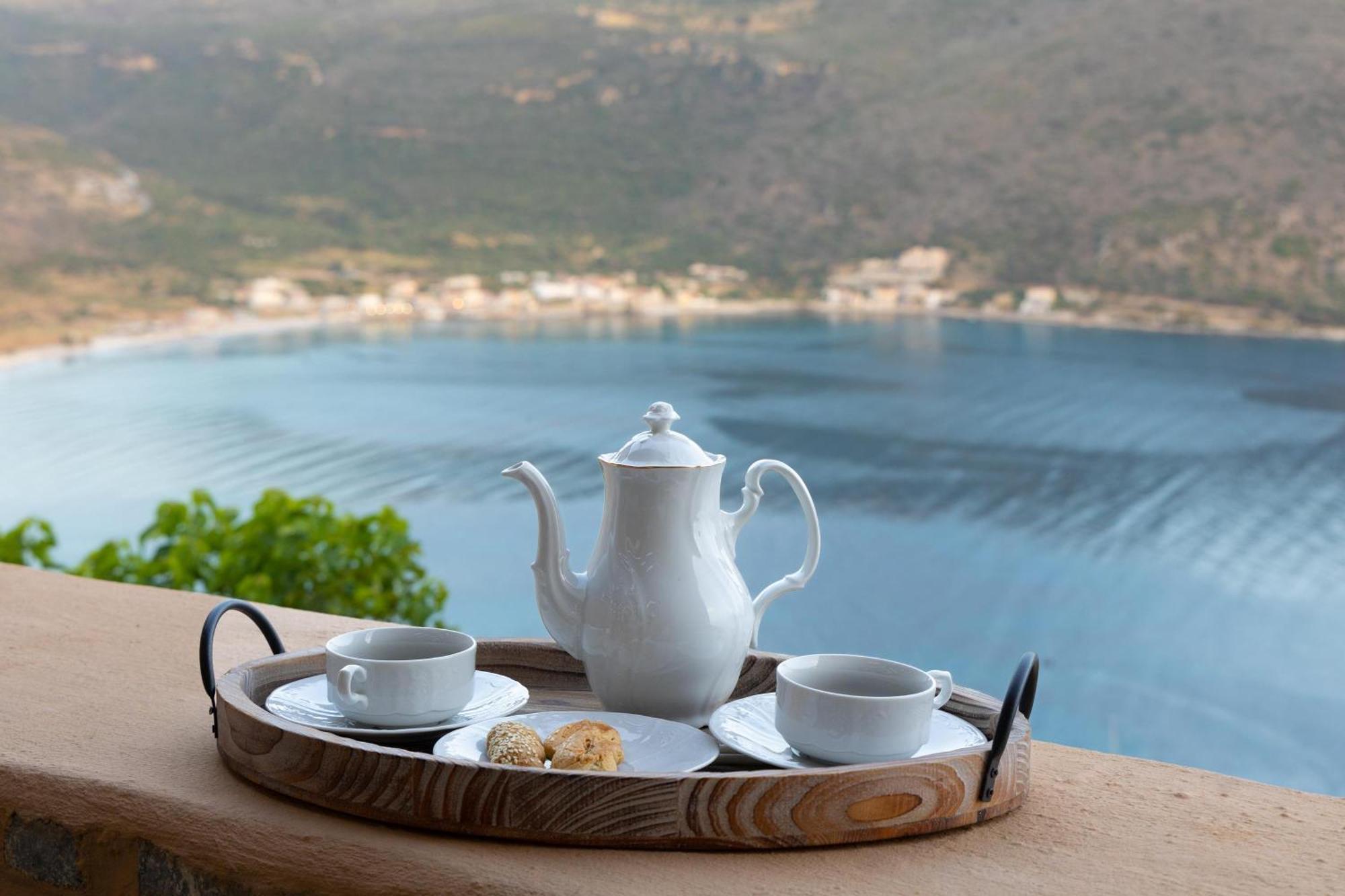 Akrolithi Guesthouse Karavostasi  Ngoại thất bức ảnh