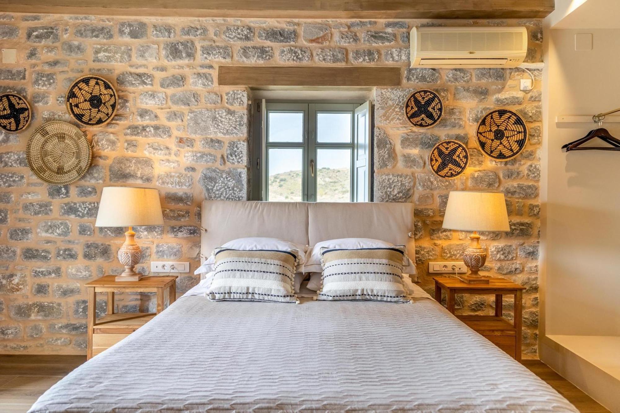 Akrolithi Guesthouse Karavostasi  Ngoại thất bức ảnh